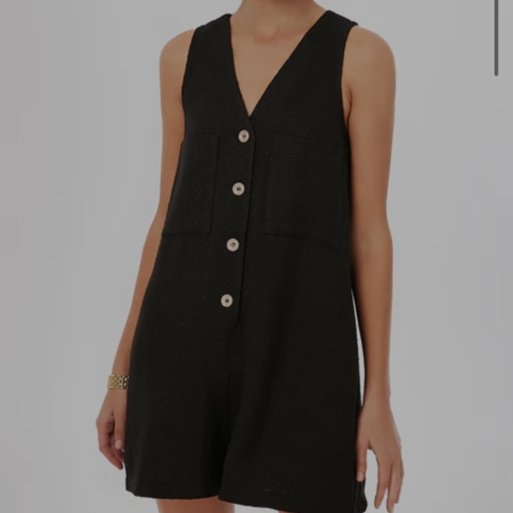 Tuckernuck Black Textured Myla Shorts Romper Size Large